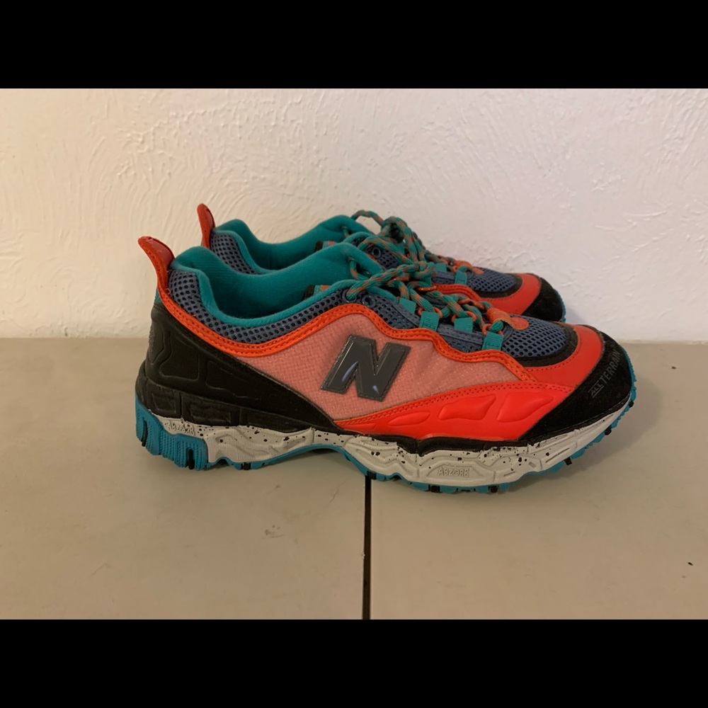 New balance hikers